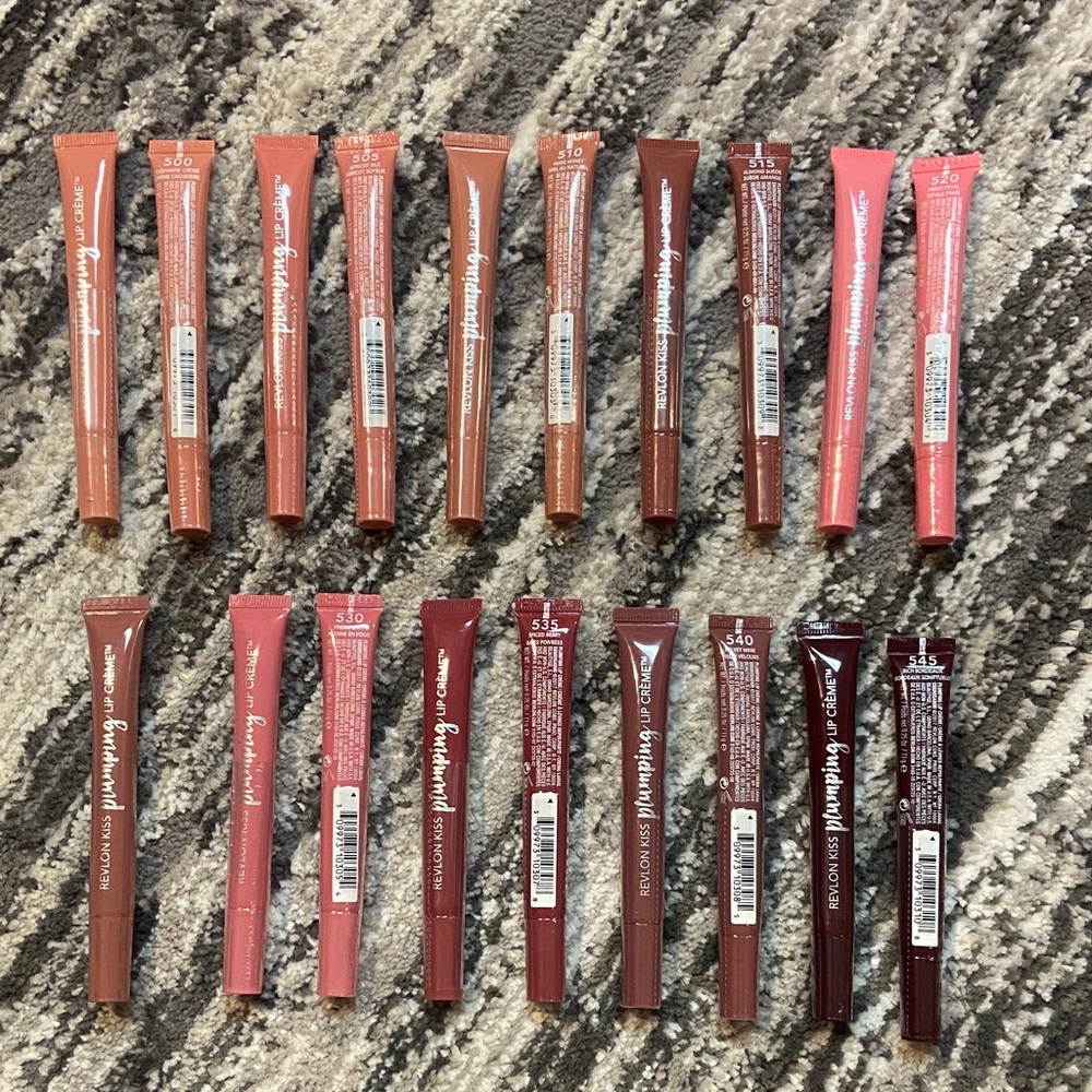 Revlon Kiss Plumping Lip Crème